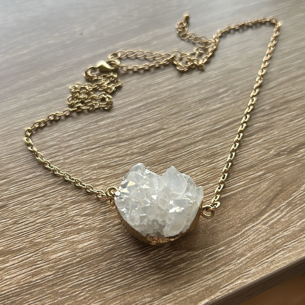 Natural quartz gold necklace- adjustable